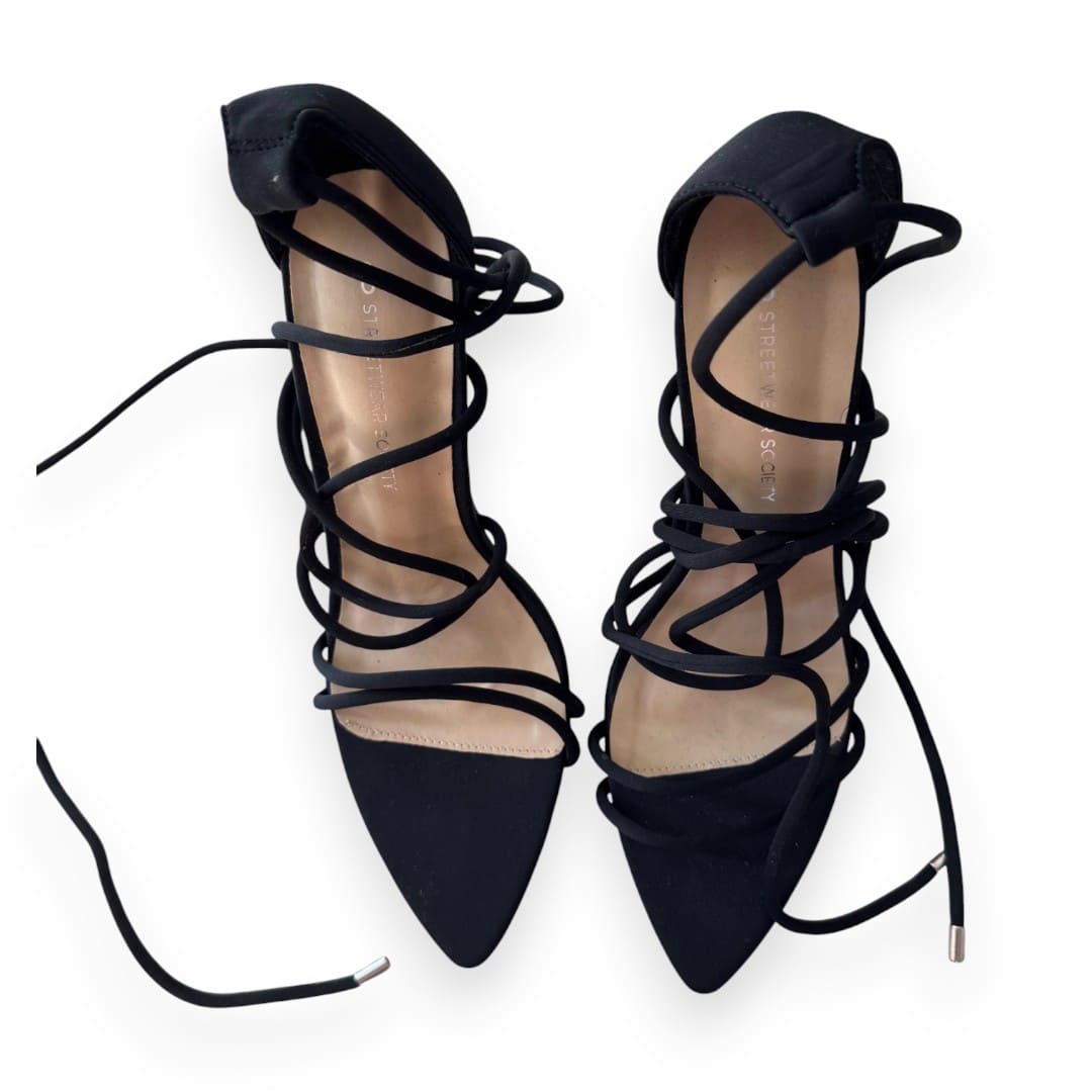 TALONS HAUTS NOIRS LACETS STREETWEAR SOCIETY TAILLE 8