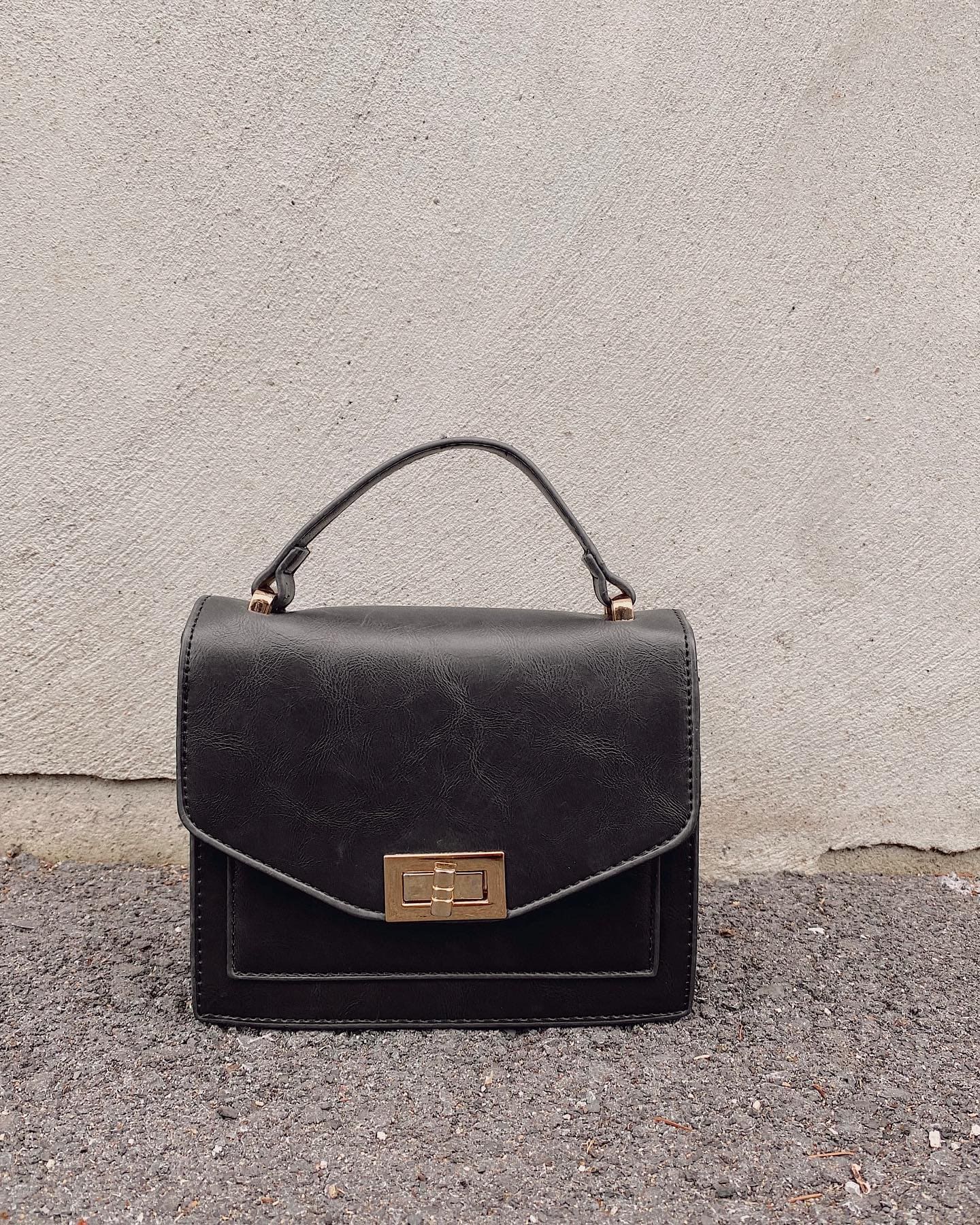 PETITE SACCOCHE CARRÉ NOIR DYNAMITE