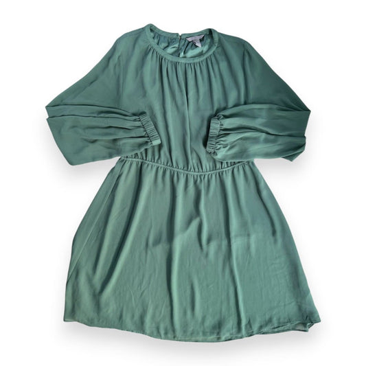 ROBE VERTE MANCHES LONGUES LÉGÈRE H&M LARGE