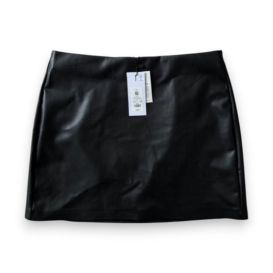 JUPE FAUX CUIRE NOIR DYNAMITE NEUVE MEDIUM