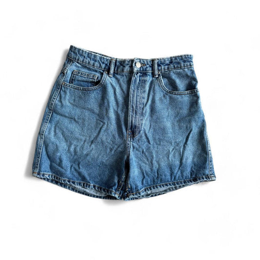 SHORTS EN JEANS TAILLE HAUTE ZARA MEDIUM